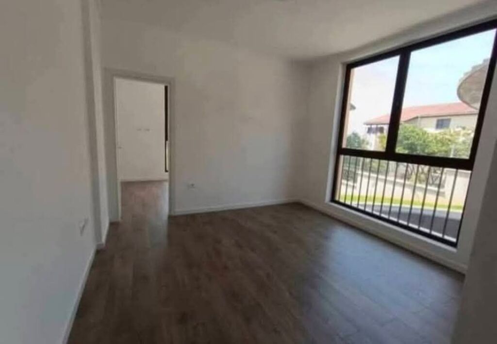 VILLA IN AFFITTO 3 PIANI - VICINO AL SENATORIUM, TIRANA
