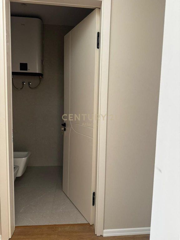 Apartment 1+1 For Sale in Mali i Robit.