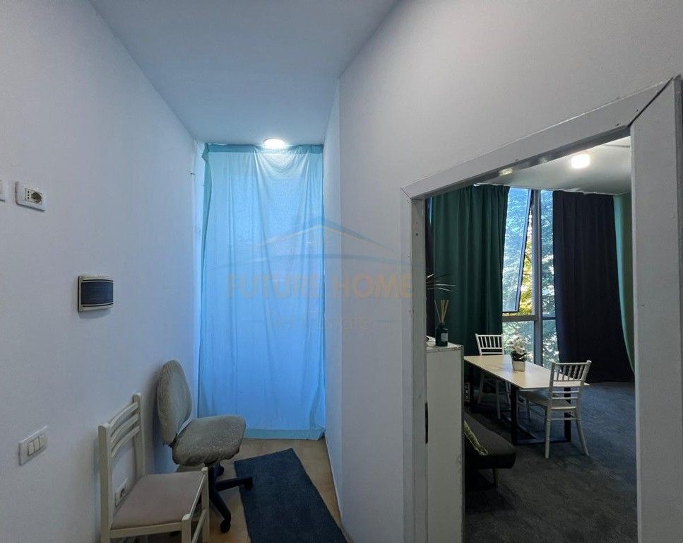 For sale, Premises, Xhamlliku