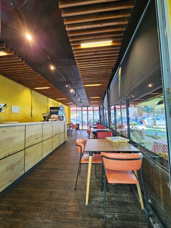 🍕 Business Bar–Pizzeria for sale, ready to work – with existing clientele!🍕