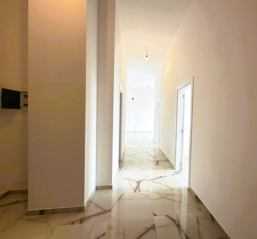 3+1+2 apartment for office available on Barricades Street!