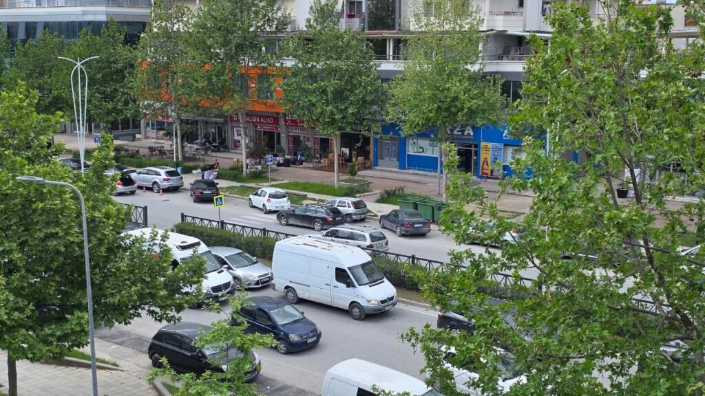 🏢 Shop for Rent in Transballkanike, Vlora