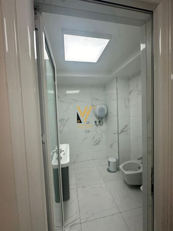 OFFICE 122 M2 FOR RENT ON ELBASAN STREET 2,000 EURO