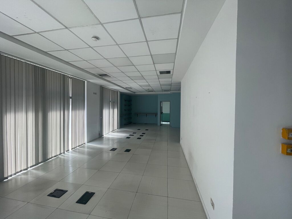 AMBIENTE UFFICIO 850M2 IN AFFITTO PRESSO VIA KAVAJES