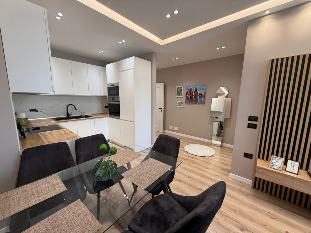 Apartment 1+1 for rent near the underpass at Komuna e Parisit.