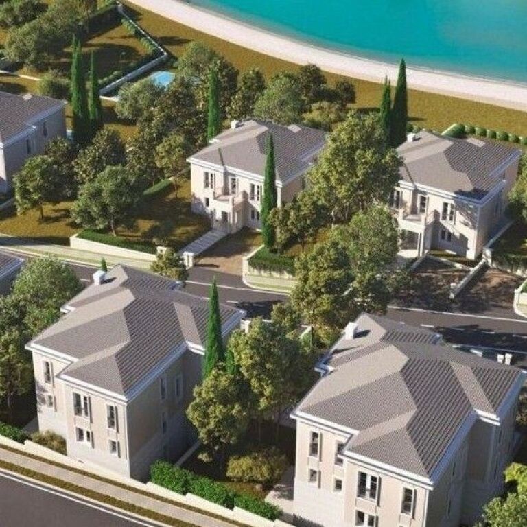🏡✨ 3-Storey Villa for Sale – Rolling Hills, Farka Lake ✨🏡