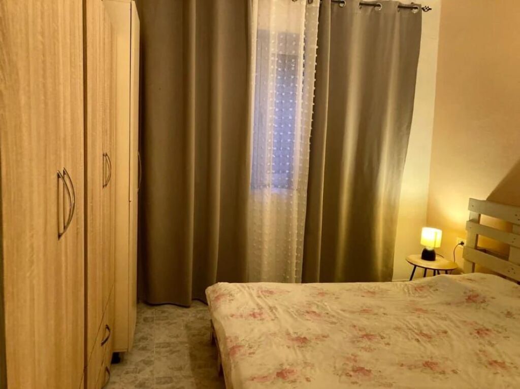Apartament me qera 1+1 - 📍Vasil Shanto, bulevardi Bajram Curri
