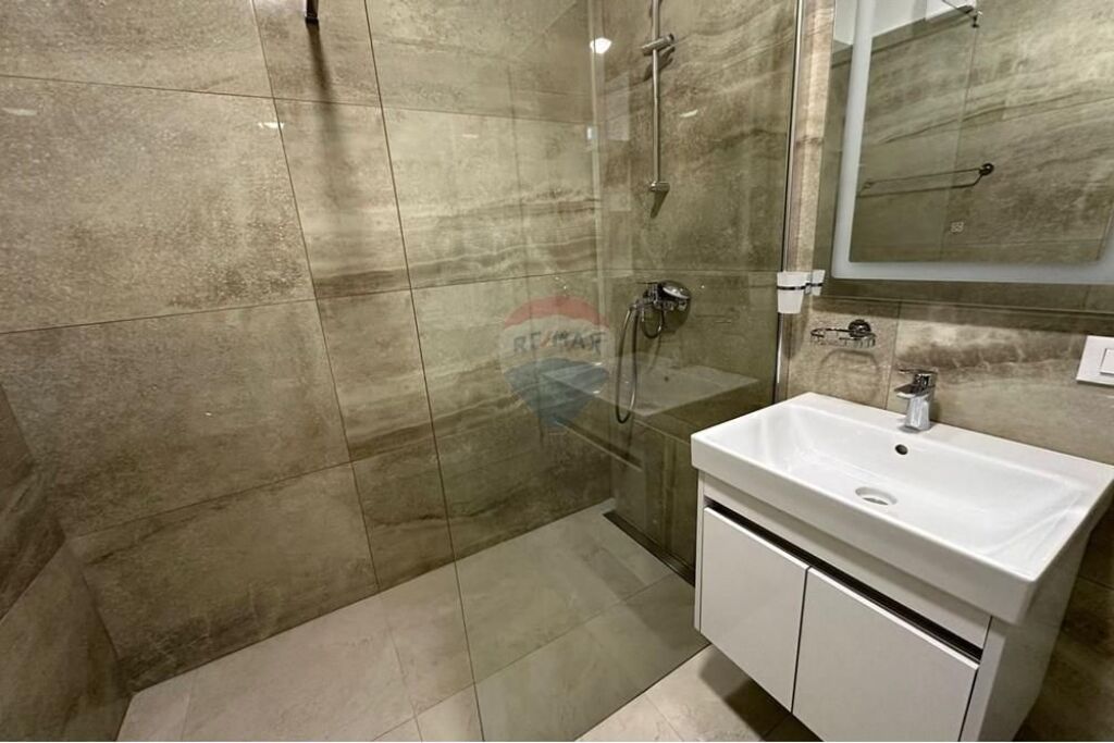 For rent 1+1 at the Delijorgji Complex.