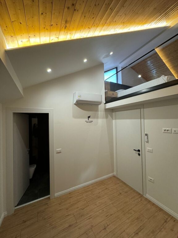 HOTEL IN AFFITTO 3 PIANI 9-PIANI 750.000 LEKE FH-70670