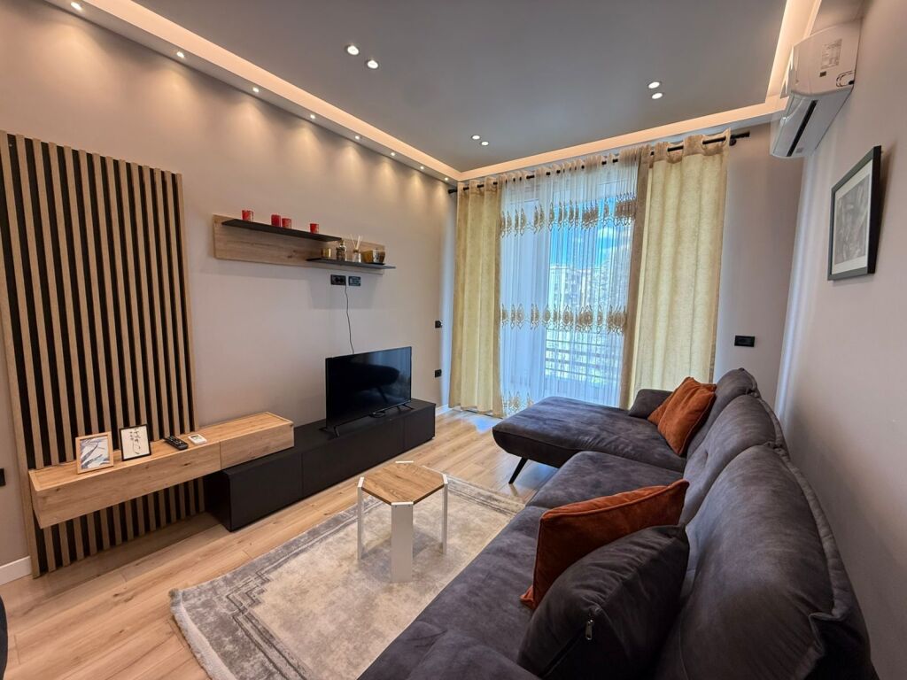 Apartment 1+1 for rent near the underpass at Komuna e Parisit.