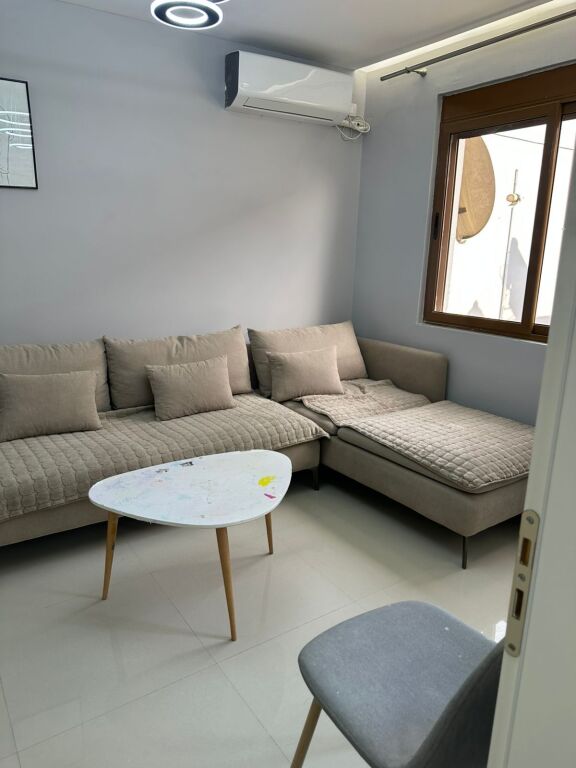 Apartament me qera 1+1 21 Dhjetori