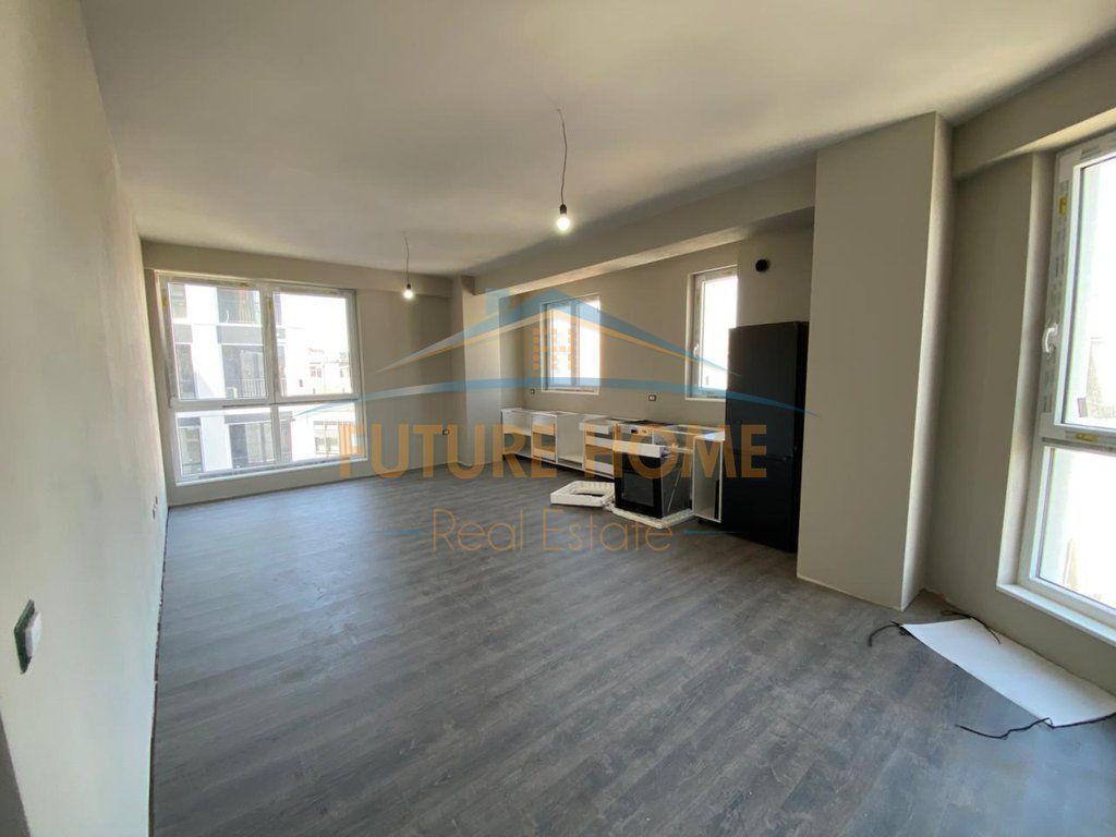 Apartment 3+1+2 for sale in the Commune of Paris Bega 07
