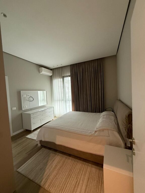 Apartament 2+1+2 + post parkimi me qira , Square 21
