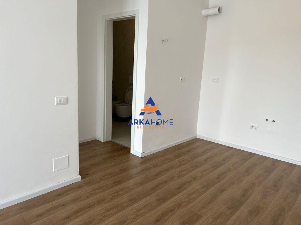 AFFITTASI APPARTAMENTO 1+1+BALCONE "REZIDENCA OXA" 35.000 LEKE