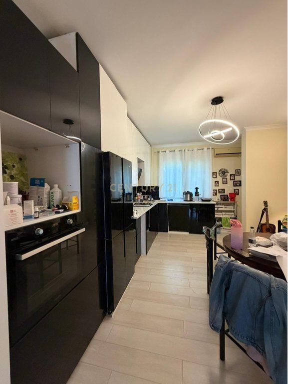 3-STOREY VILLA FOR SALE | NEAR PRANVERA SQUARE, DURRËS CENTER !