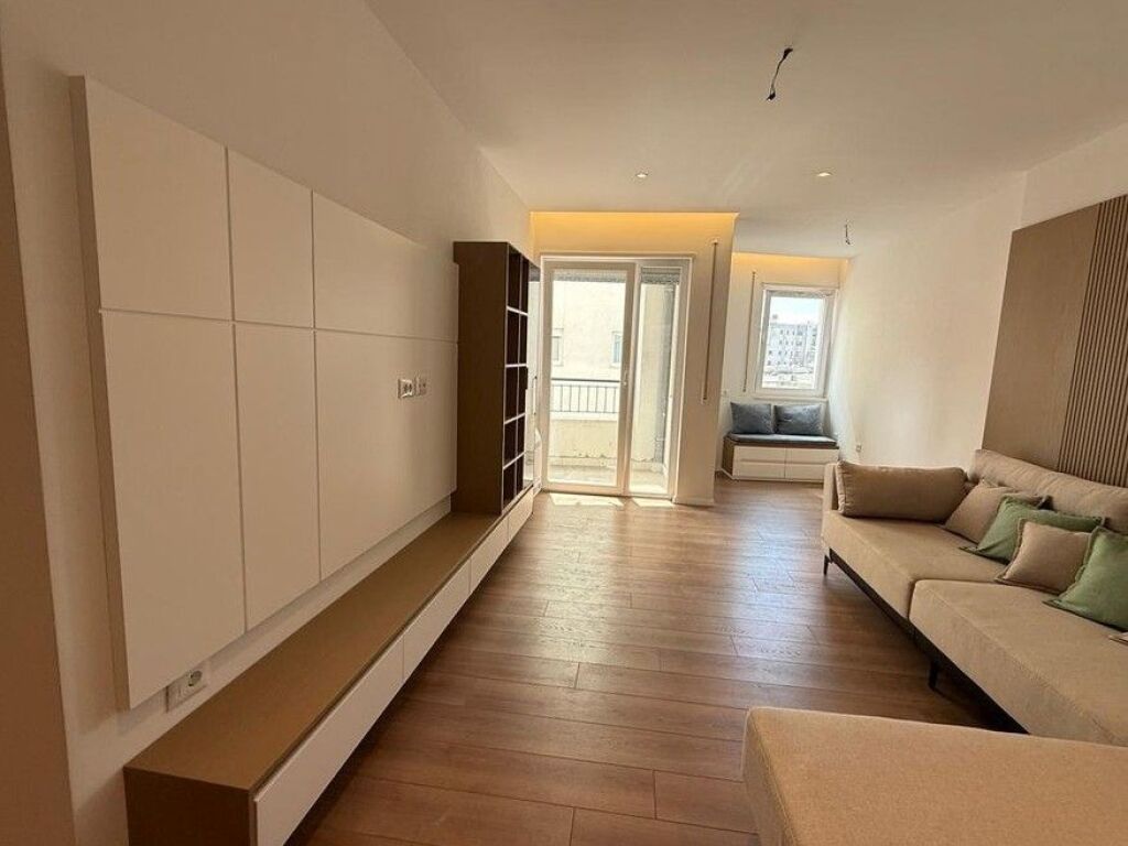 For sale, Apartment 2+1, Center, Tirana