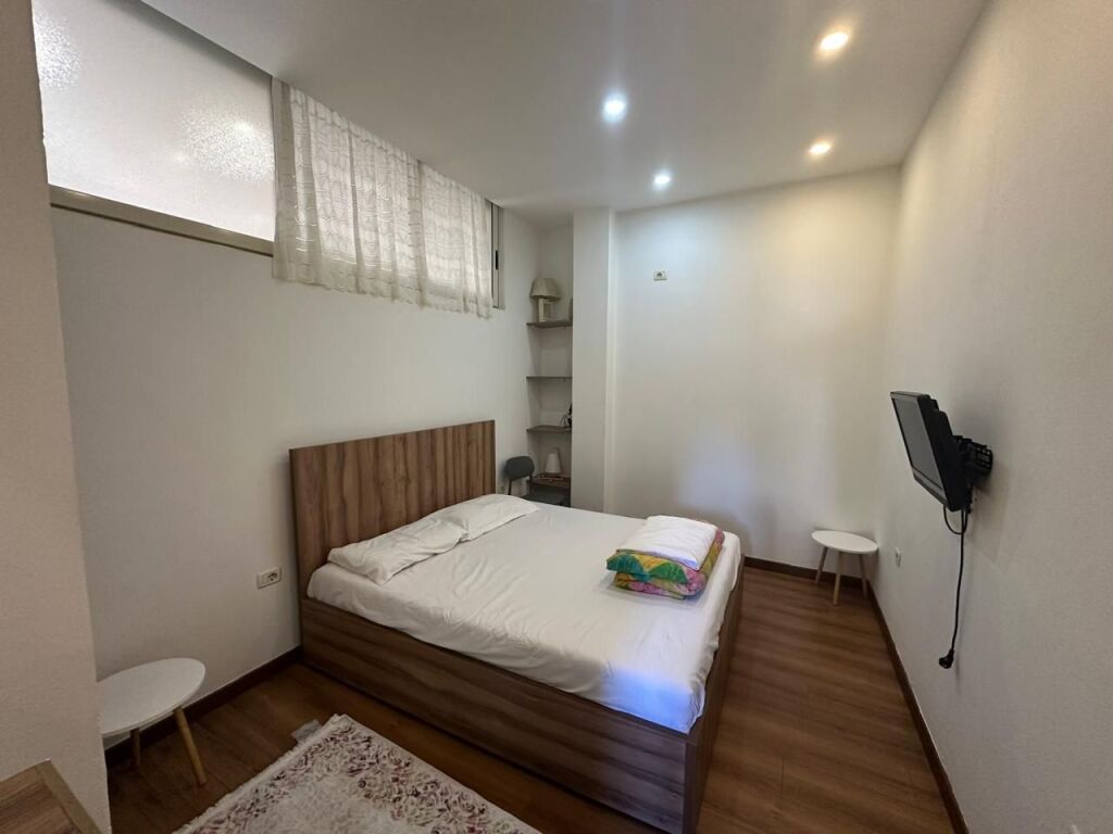 🏢Tek 9 Kateshet jepet me qera apartament 1+1,i mobiluar.600Euro - Widok 4