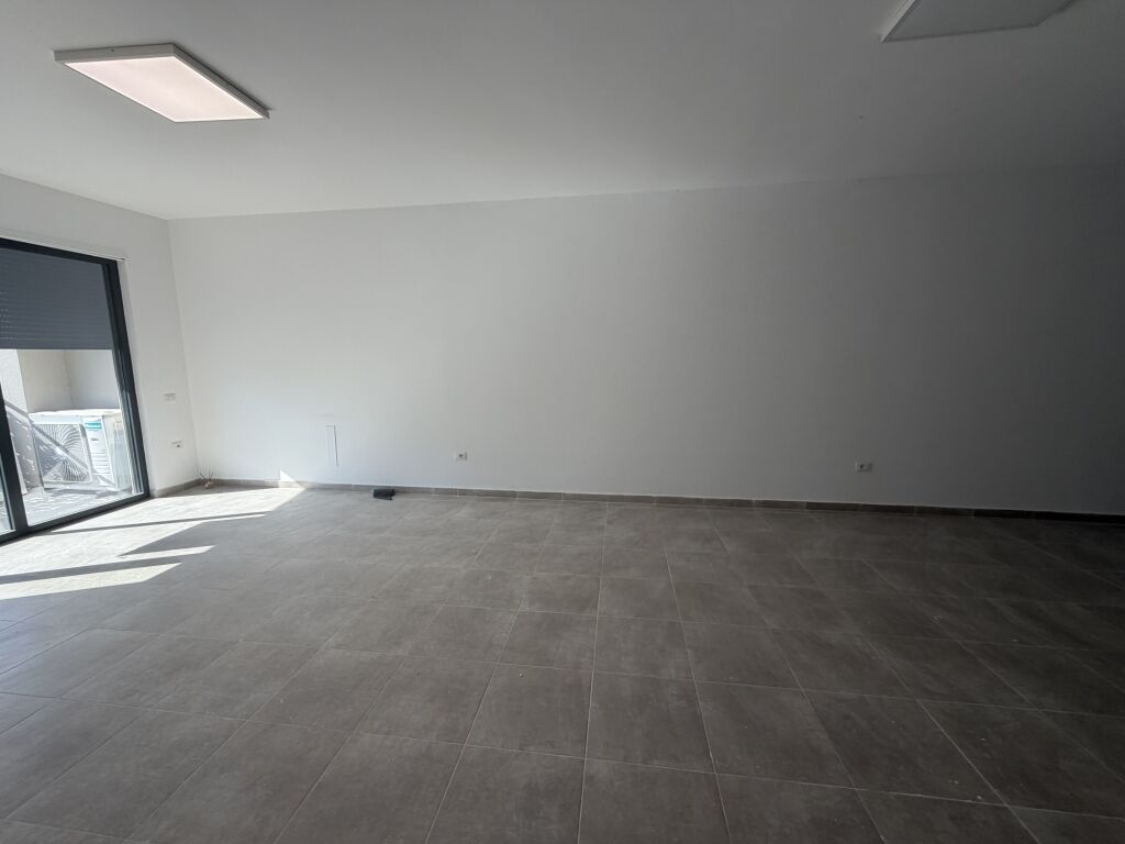 3+1, vuoto presso l'hotel Radisson lago secco, 1500 euro