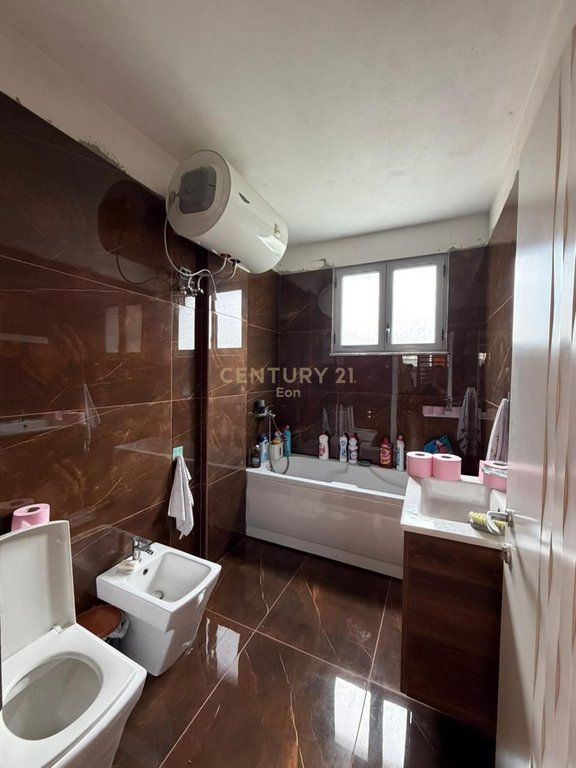 3-STOREY VILLA FOR SALE | NEAR PRANVERA SQUARE, DURRËS CENTER !