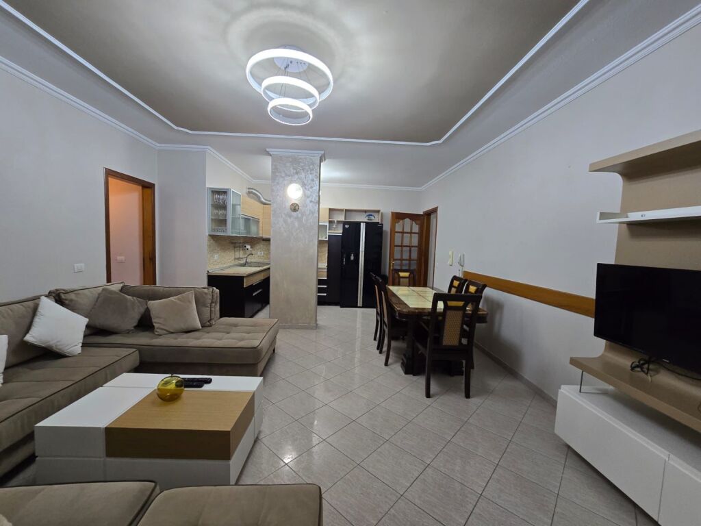 Appartamento 2+1 in affitto in via Kavaja