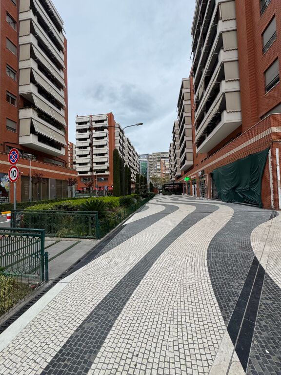 Shop for rent or sale 20 m2