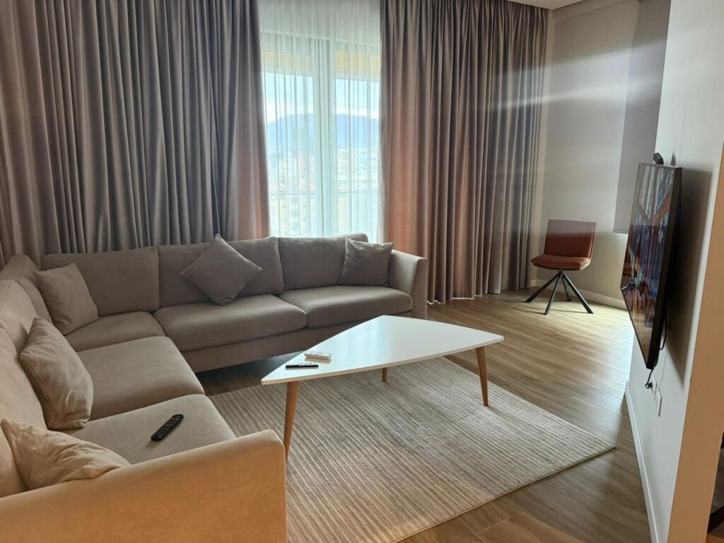Apartament 2+1+2 + post parkimi me qira , Square 21