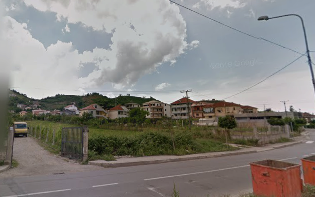 Land for sale in Yrshek / Near the secondary road