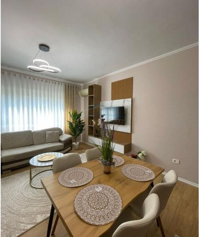 Rent, Apartment 2+1+2, Kristal Center, Paris Commune