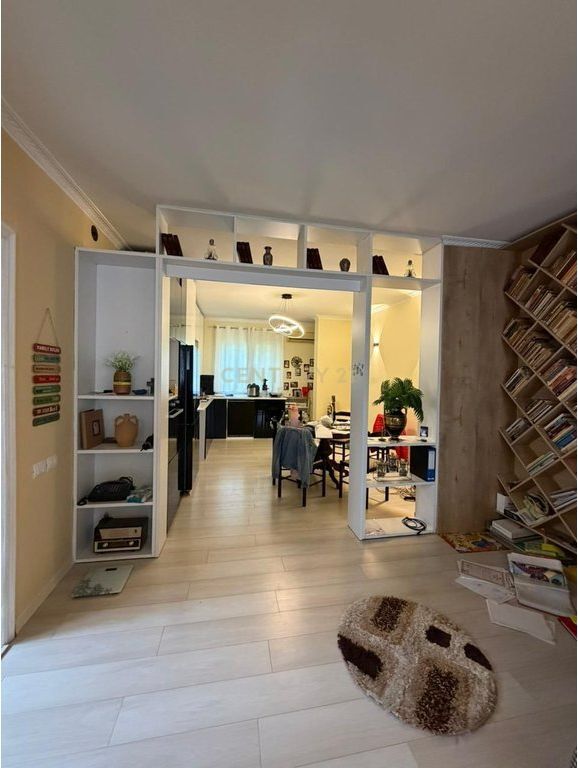 3-STOREY VILLA FOR SALE | NEAR PRANVERA SQUARE, DURRËS CENTER !