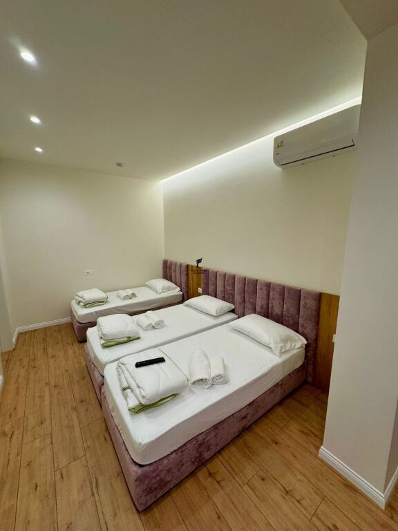 HOTEL IN AFFITTO 3 PIANI 9-PIANI 750.000 LEKE FH-70670