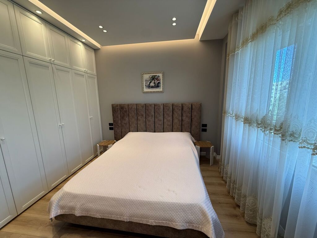 Apartment 1+1 for rent near the underpass at Komuna e Parisit.