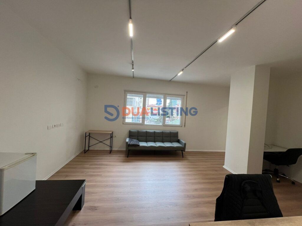 ✨ Premium Office Space for Rent – Pazar i Ri ✨