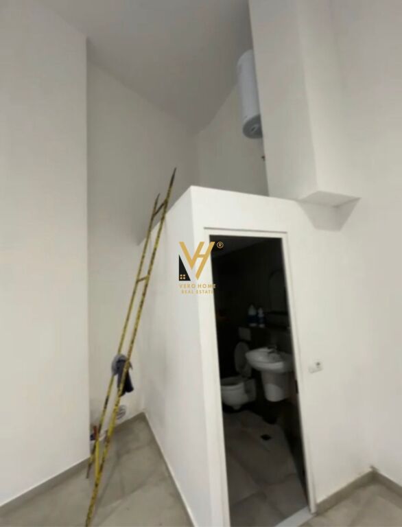 BUSINESS PREMISES 40 M2 FOR RENT ON RAMAZAN SHIJAKU STREET 40,000 LEKE