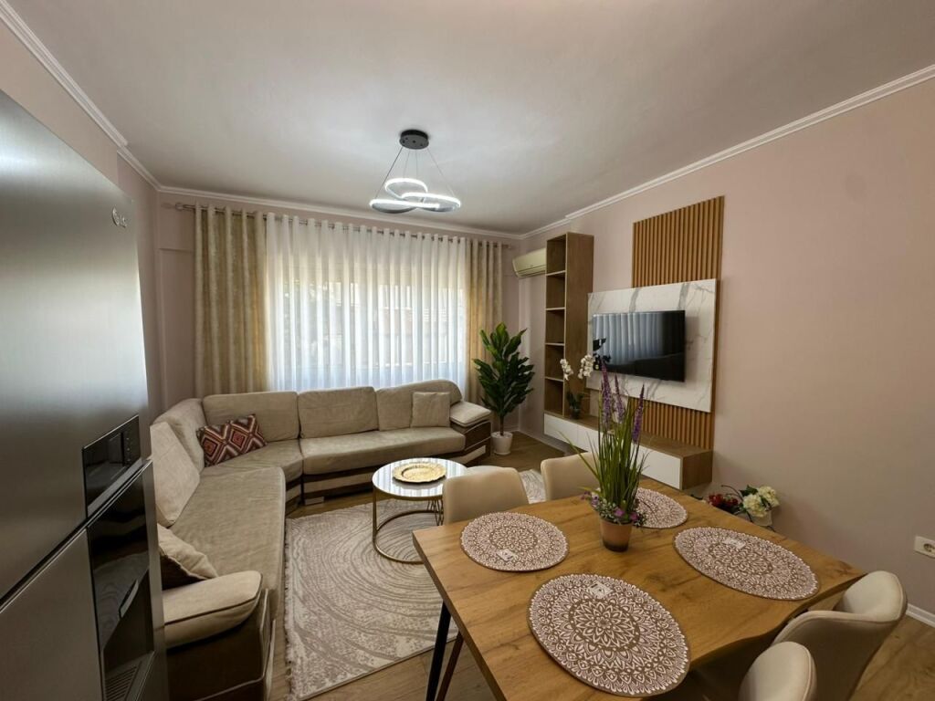 Apartament 1+1 per qira tek Kristal Center.