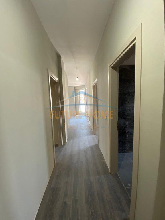Apartment 3+1+2 for sale in the Commune of Paris Bega 07