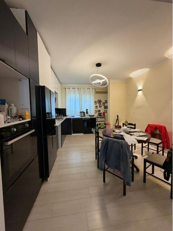 3-STOREY VILLA FOR SALE | NEAR PRANVERA SQUARE, DURRËS CENTER !