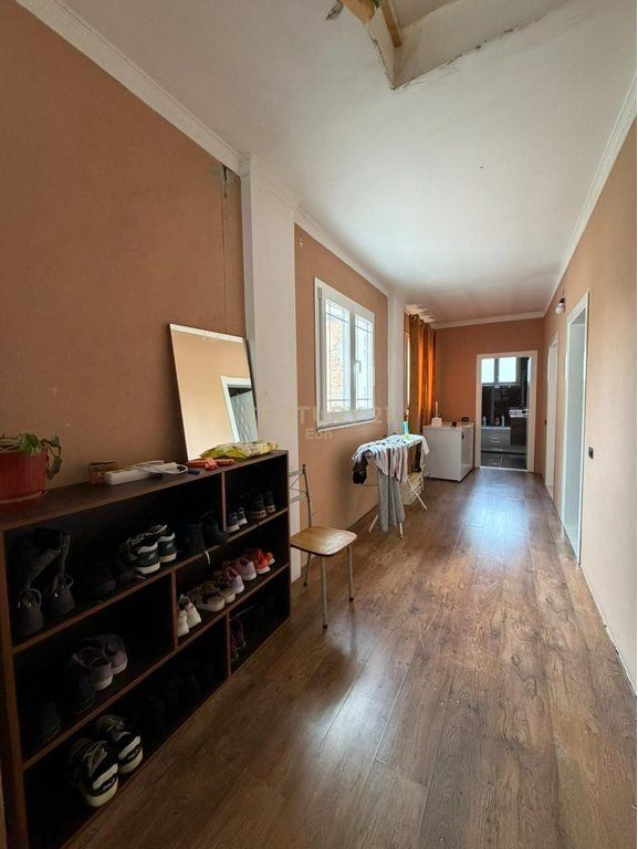 3-STOREY VILLA FOR SALE | NEAR PRANVERA SQUARE, DURRËS CENTER !
