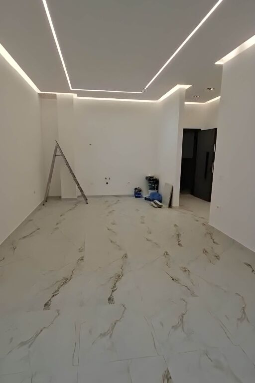 Locale commerciale in affitto – Astir  - Piano: 1 abitazione !