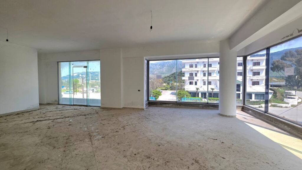 🏢 Negozio in Vendita a Orikum – Super Occasione!