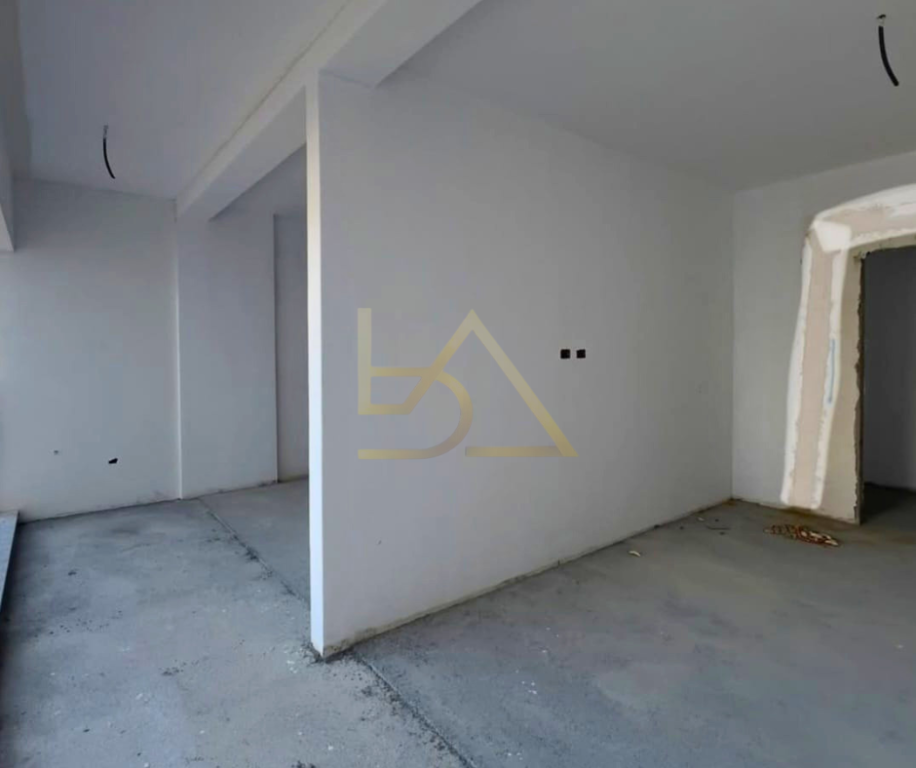 Apartment for Sale– Commune of Paris, Tirana