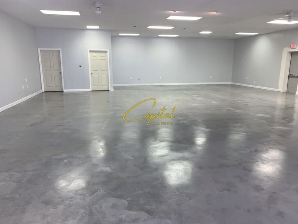 WAREHOUSE FOR RENT 350 M2 YZBERISHT 250,000 LEKE