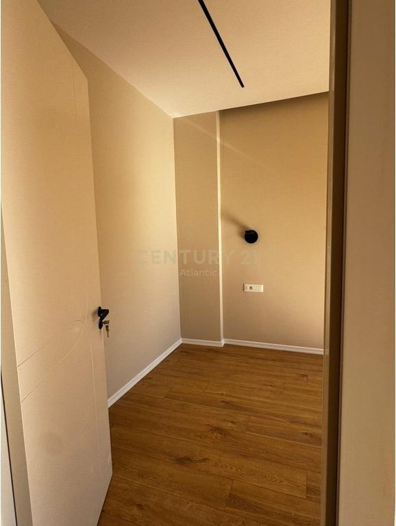 Apartment 1+1 For Sale in Mali i Robit.