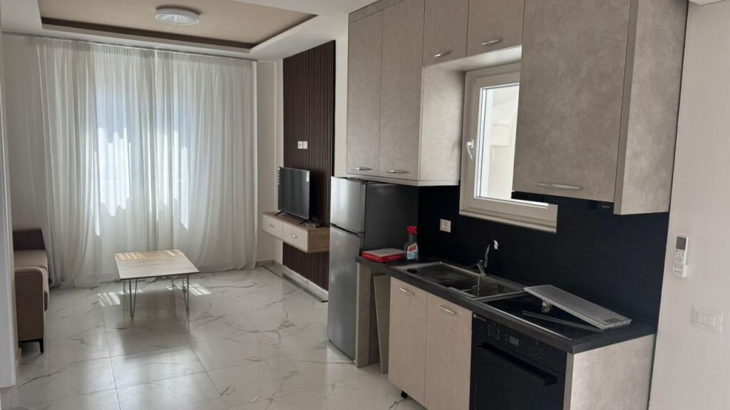 JEPET APARTAMENT ME QERA 1+1 5 MAJI