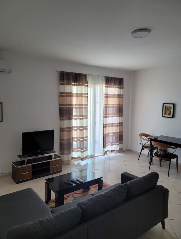 Jepet me qira apartament 1+1 në Misto Mame!