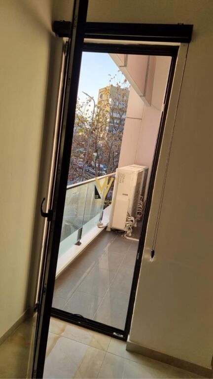LOCALE COMMERCIALE IN AFFITTO 230 M2 FARMACIA 10 – 3.500 EURO