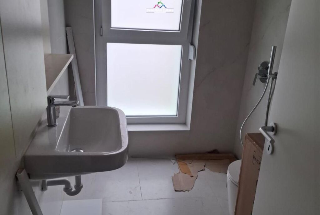 Apartment For Rent 1+1 At Ali Demi (ID B2101662) Tirane