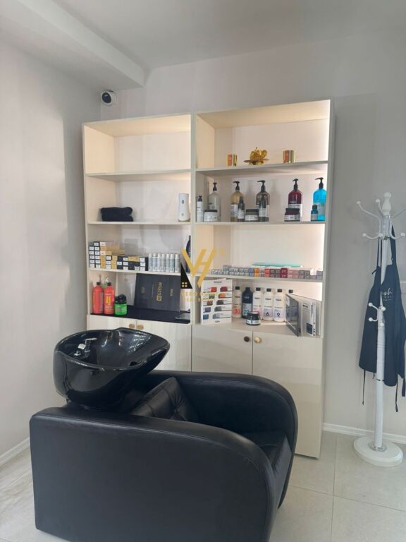 BUSINESS-BEAUTY FOR SALE ON BLV.GJERGJ FISHTA 9,000 EURO