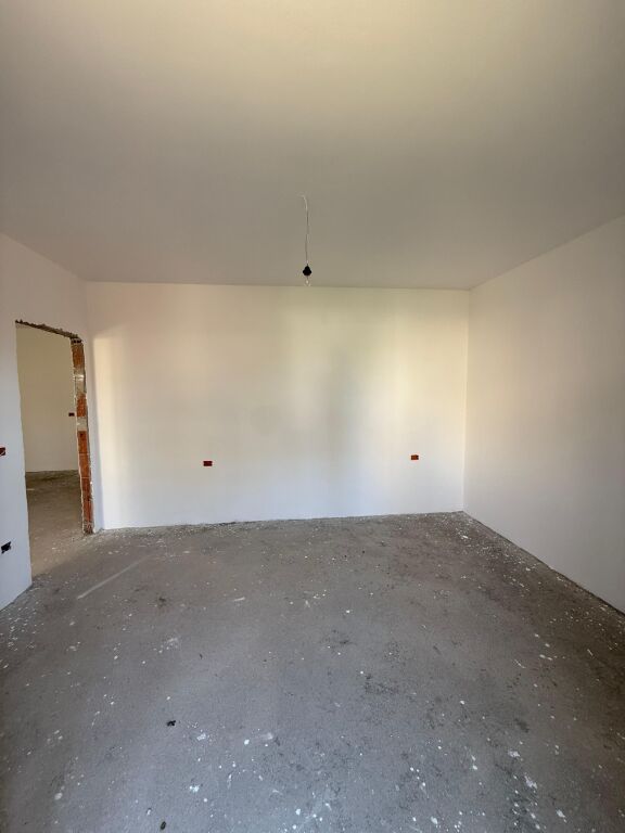 Shitet Apartament 1+1 në Paskuqan