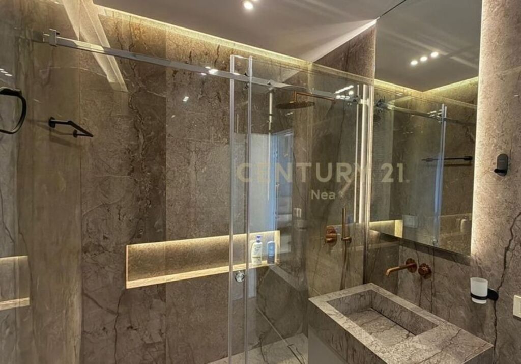 SUPER APARTAMENT LUKSOZ 2+1+ POST PARKIMI ME QIRA