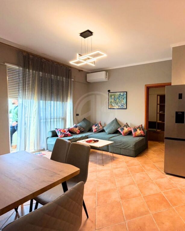 Apartament për shitje